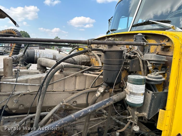 image for item DX1099 1975 White Western Star semi truck