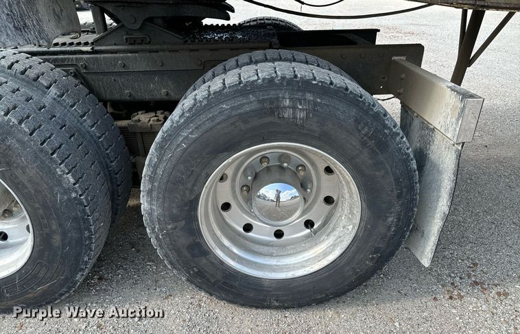 image for item DX1099 1975 White Western Star semi truck