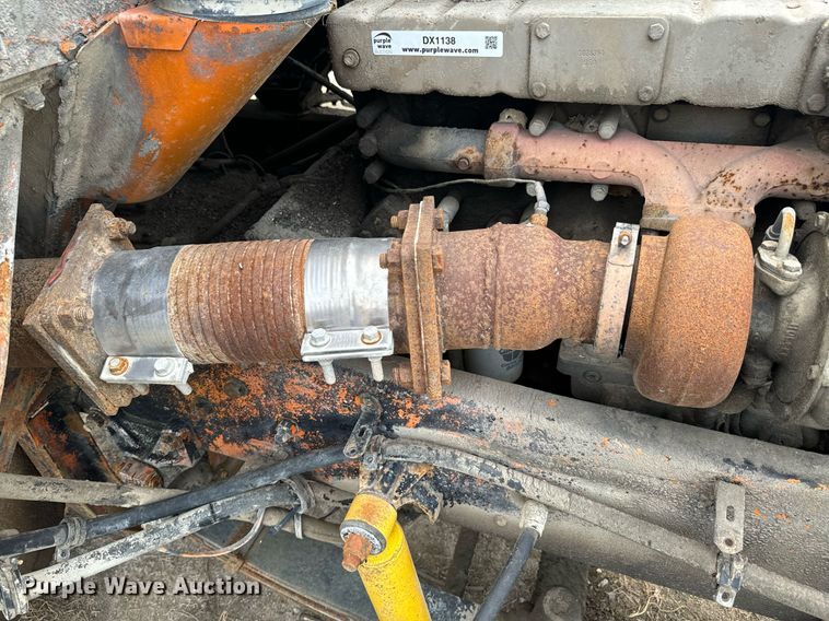 image for item DX1138 Cummins engine