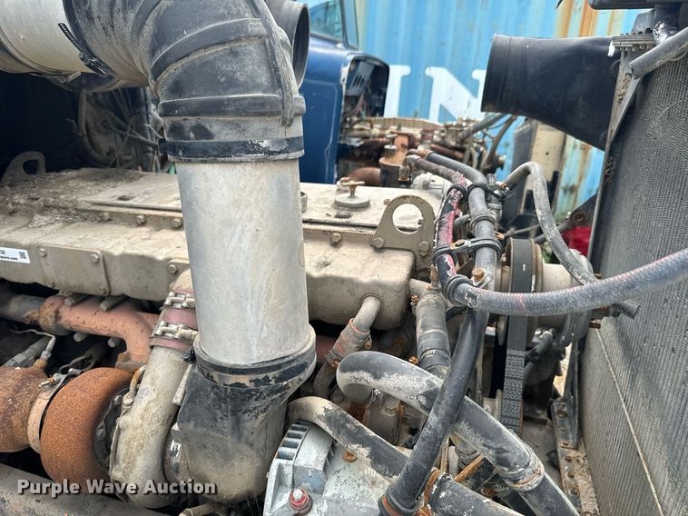 image for item DX1138 Cummins engine