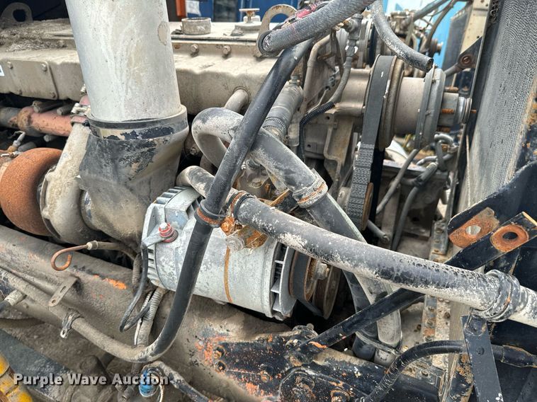 image for item DX1138 Cummins engine