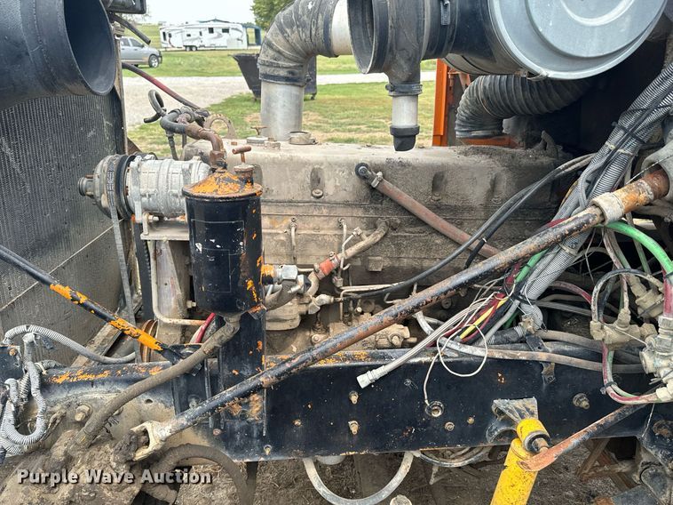 image for item DX1138 Cummins engine