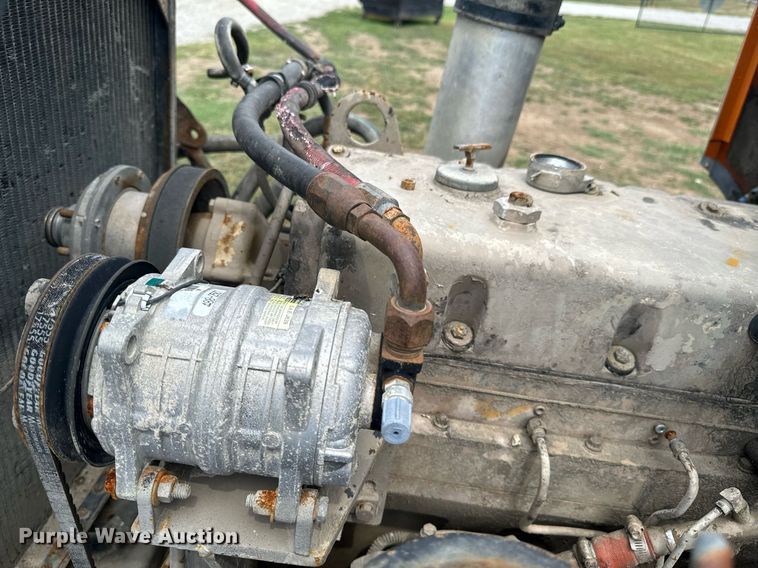 image for item DX1138 Cummins engine