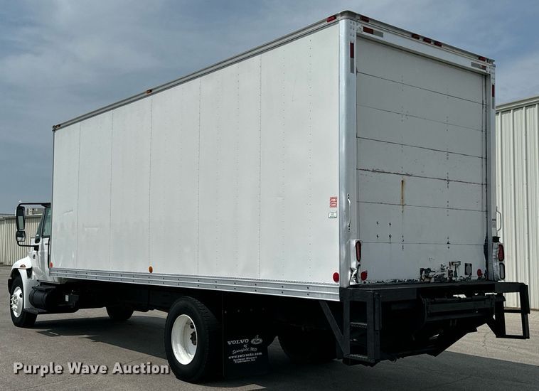 image for item DX1143 2007 International 4400 box truck