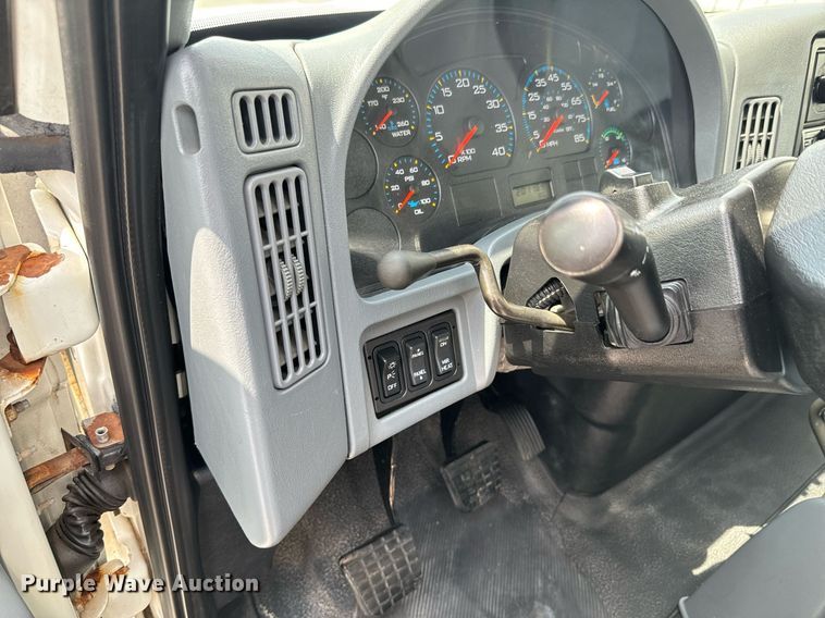 image for item DX1143 2007 International 4400 box truck