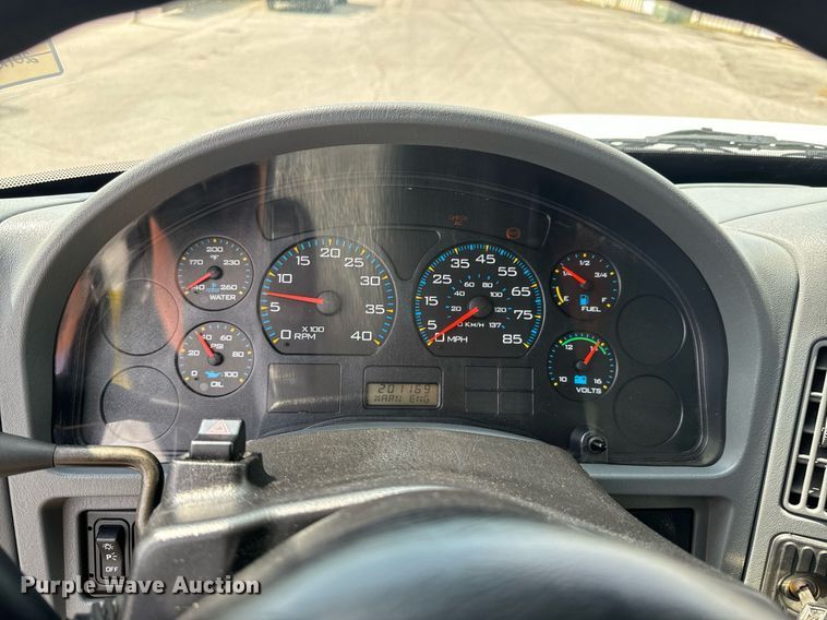 image for item DX1143 2007 International 4400 box truck