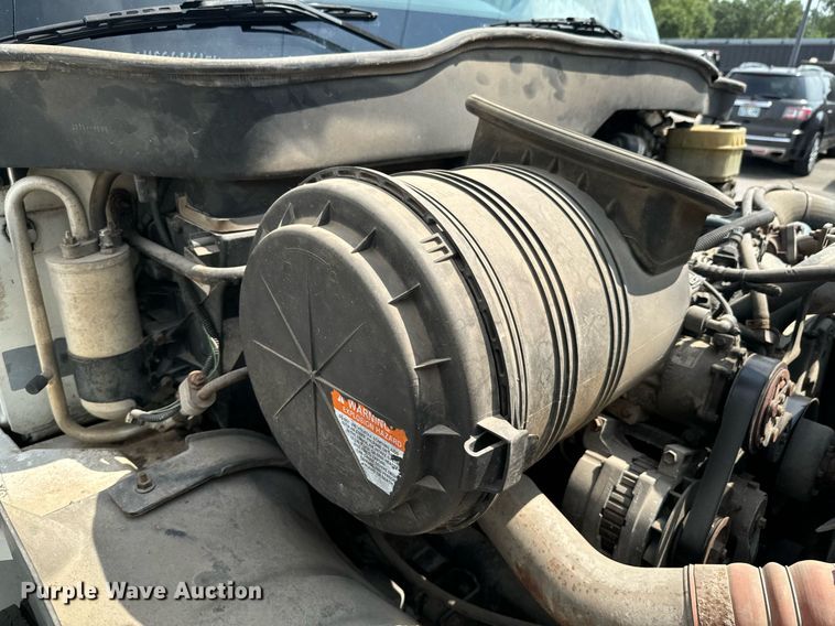 image for item DX1143 2007 International 4400 box truck