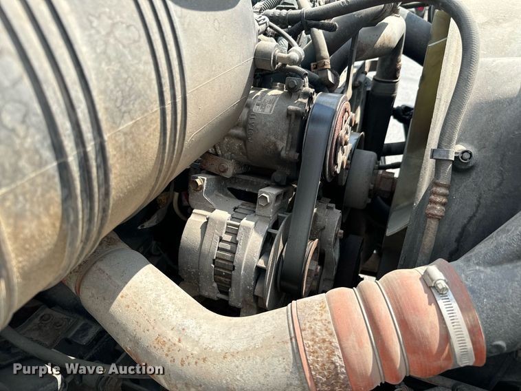 image for item DX1143 2007 International 4400 box truck