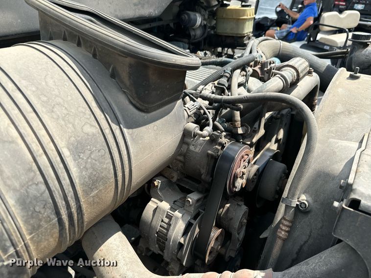 image for item DX1143 2007 International 4400 box truck