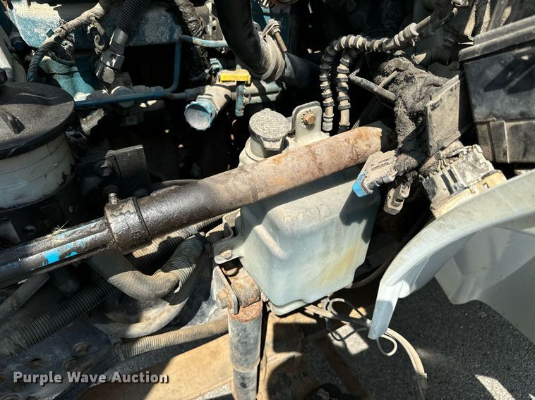 image for item DX1143 2007 International 4400 box truck