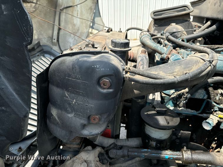 image for item DX1143 2007 International 4400 box truck