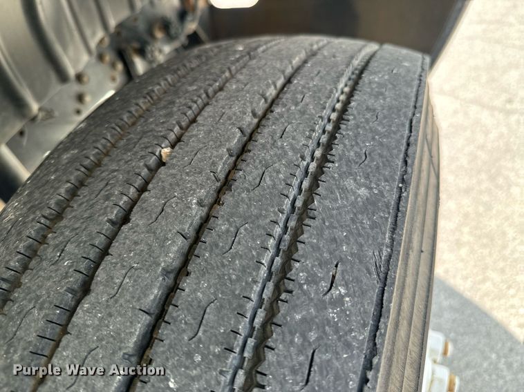 image for item DX1143 2007 International 4400 box truck