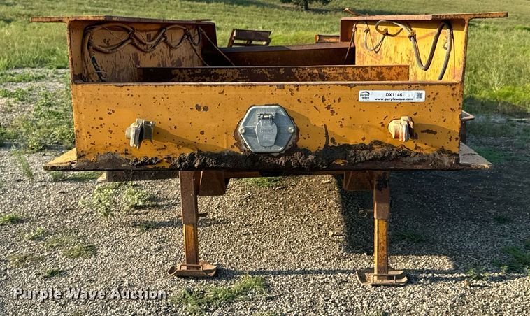 image for item DX1146 1988 Holden Industries HLB36225 equipment trailer