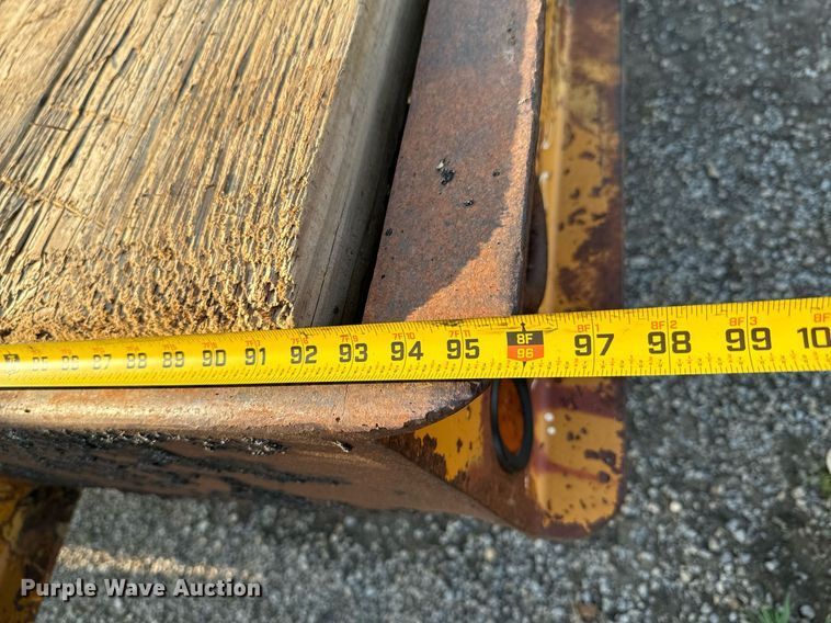 image for item DX1146 1988 Holden Industries HLB36225 equipment trailer