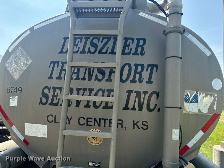 image for item EE7545 2005 Polar tank trailer