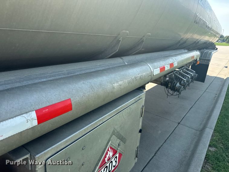 image for item EE7545 2005 Polar tank trailer