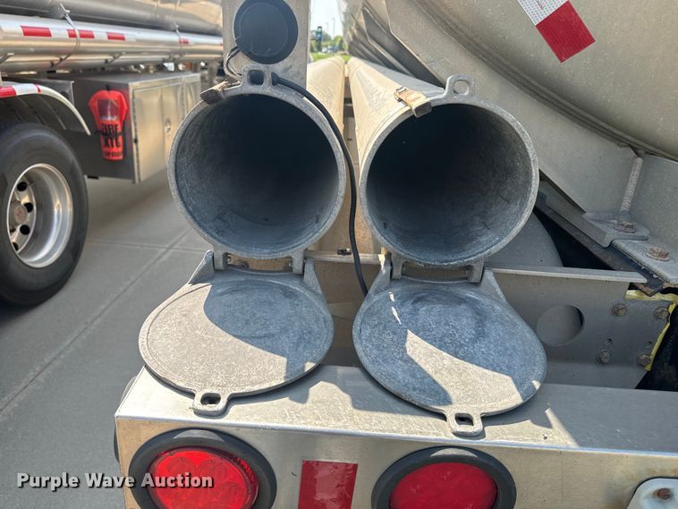 image for item EE7545 2005 Polar tank trailer