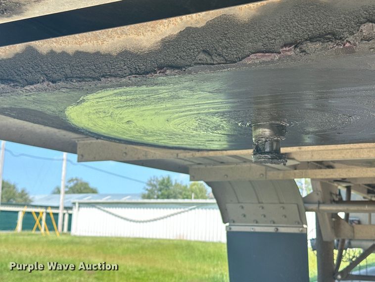 image for item EE7545 2005 Polar tank trailer