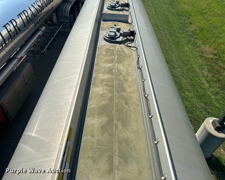 image for item EE7545 2005 Polar tank trailer