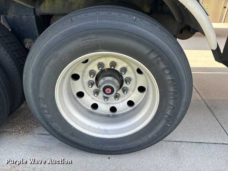 image for item EE7545 2005 Polar tank trailer