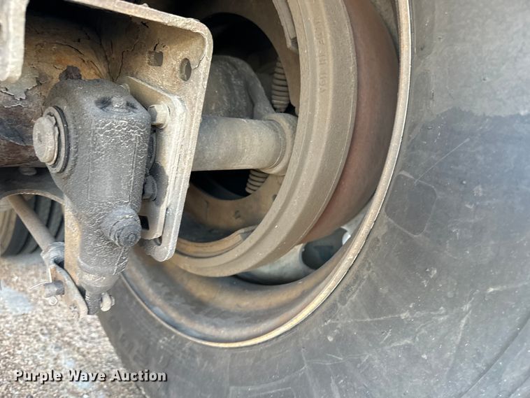 image for item EE7545 2005 Polar tank trailer