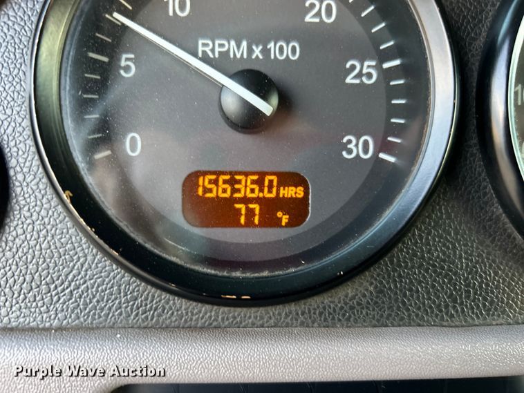 image for item EG0810 2010 Peterbilt  386 semi truck