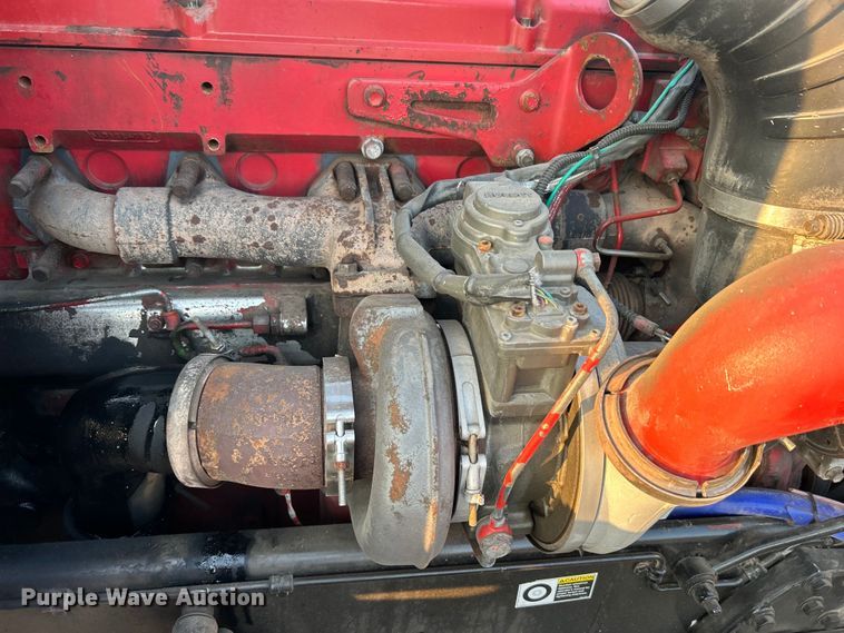 image for item EG0810 2010 Peterbilt  386 semi truck