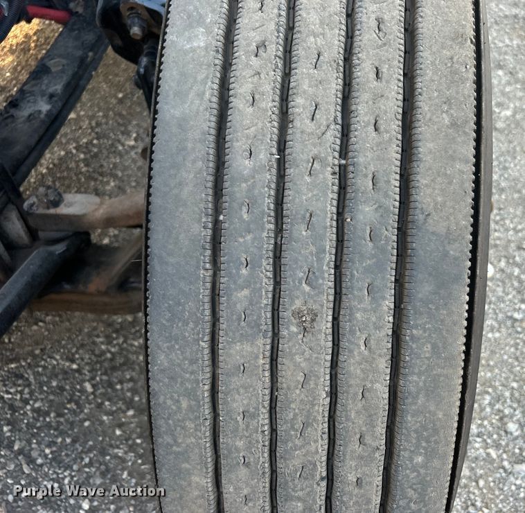 image for item EG0810 2010 Peterbilt  386 semi truck