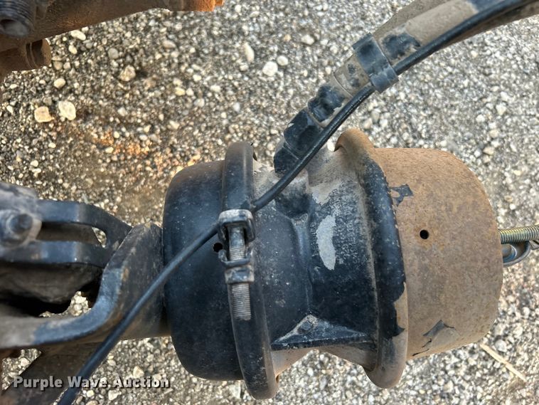 image for item EG0810 2010 Peterbilt  386 semi truck