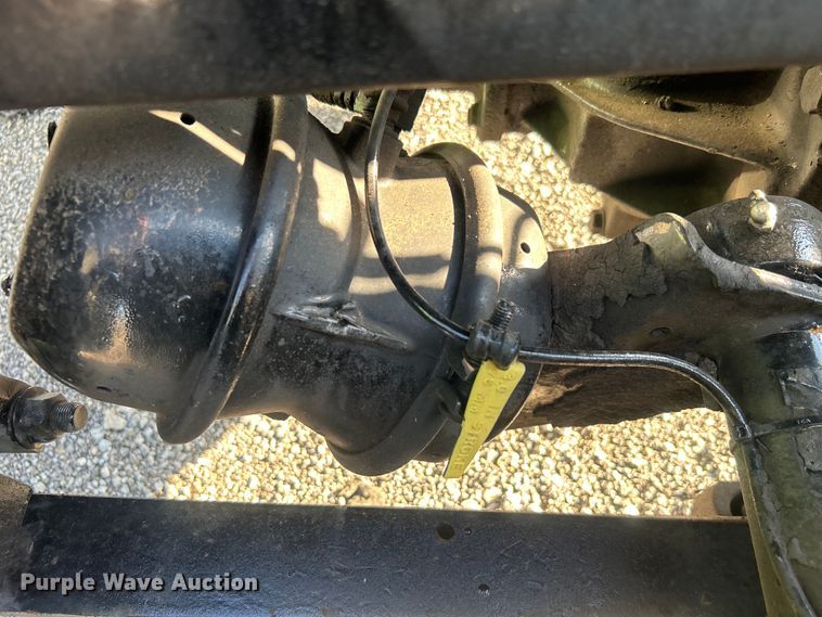 image for item EG0931 2009 International  9200i semi truck