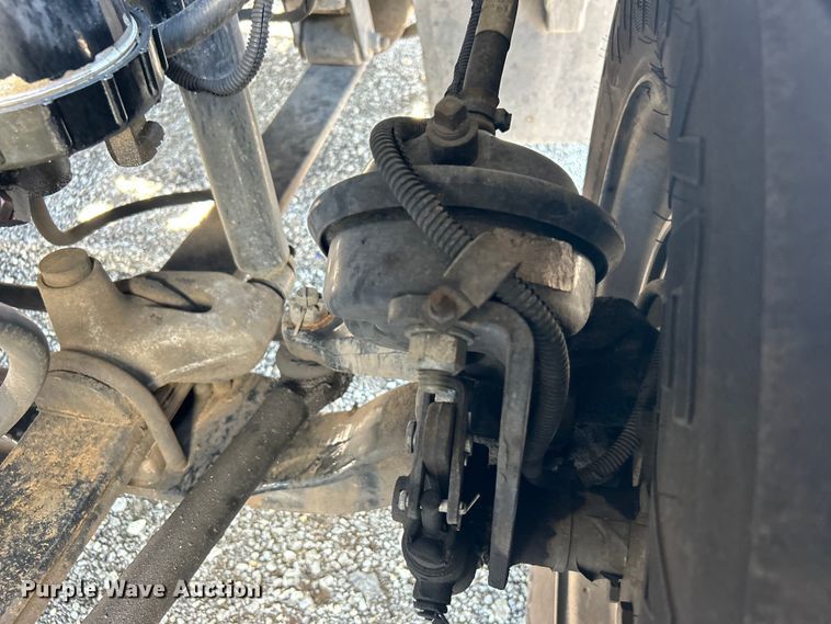 image for item EG0936 2002 Freightliner  Century Class S/T semi truck