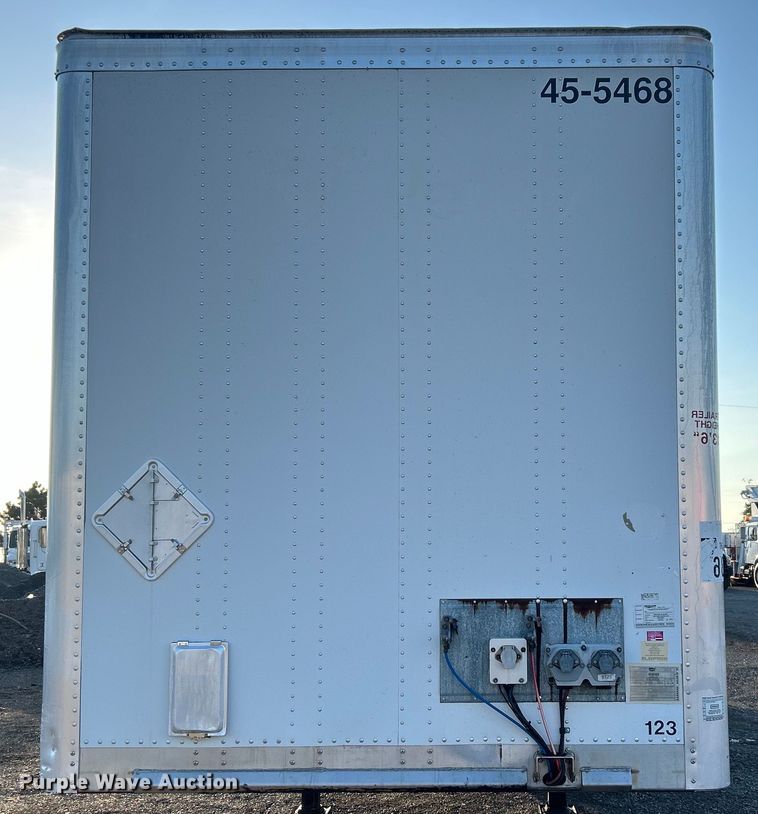 image for item EG0942 2013 Wabash National  dry van trailer