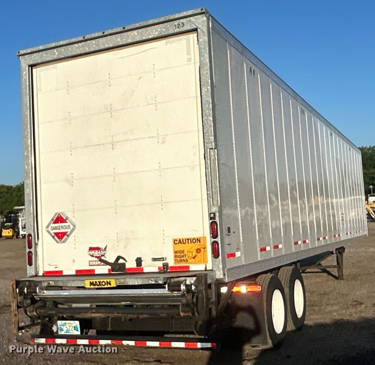 image for item EG0942 2013 Wabash National  dry van trailer