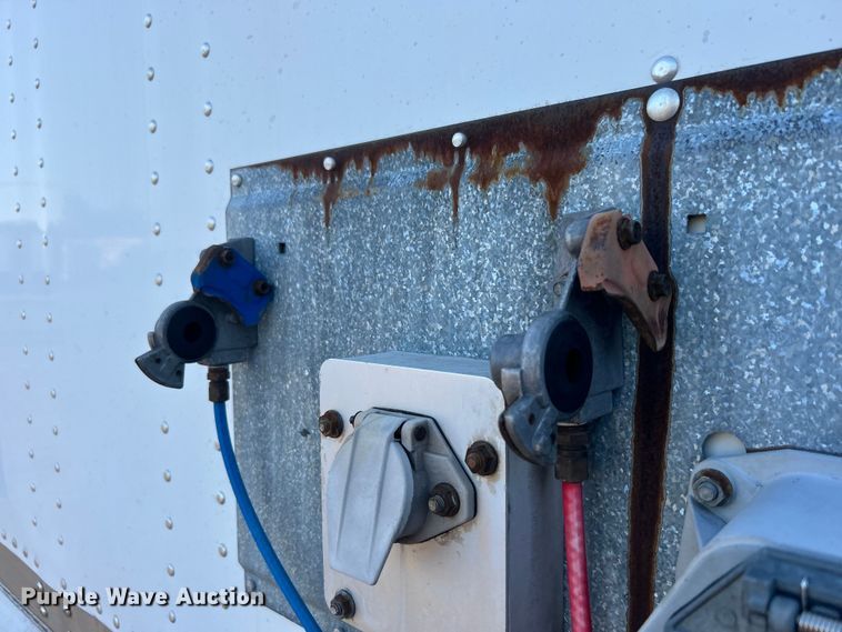 image for item EG0942 2013 Wabash National  dry van trailer