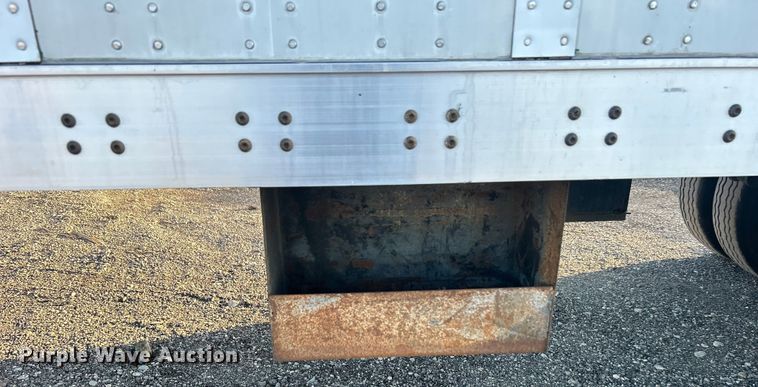 image for item EG0942 2013 Wabash National  dry van trailer