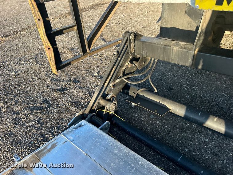 image for item EG0942 2013 Wabash National  dry van trailer