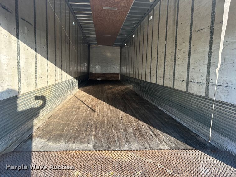 image for item EG0942 2013 Wabash National  dry van trailer