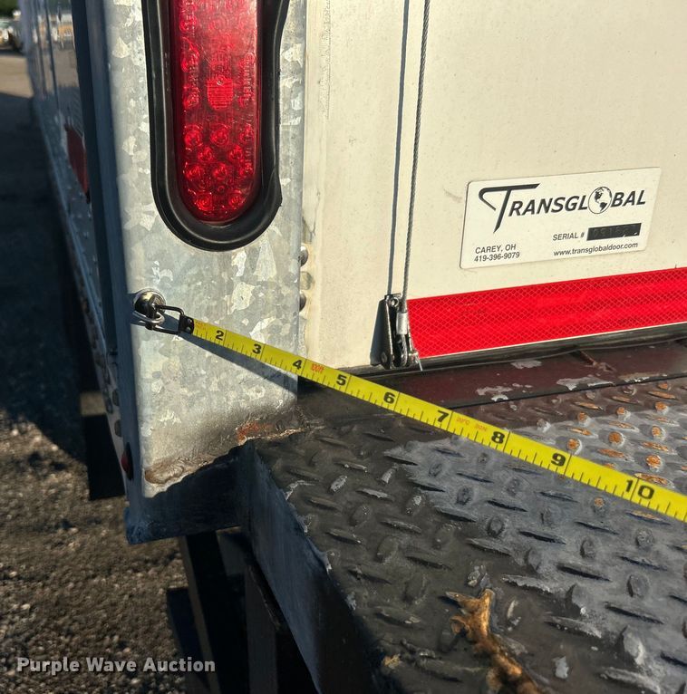 image for item EG0942 2013 Wabash National  dry van trailer