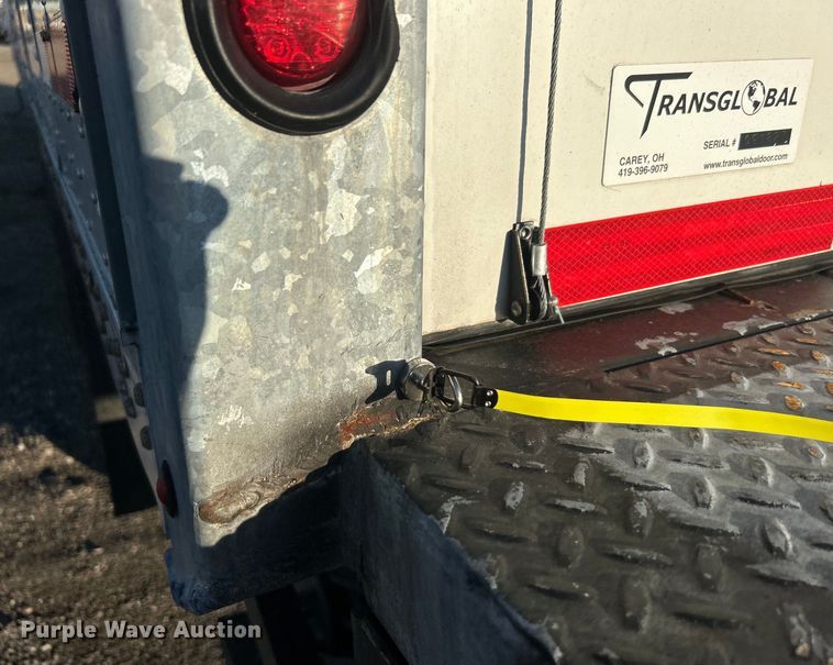 image for item EG0942 2013 Wabash National  dry van trailer