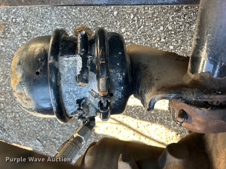 image for item EG0944 1999 Freightliner  FL112 semi truck