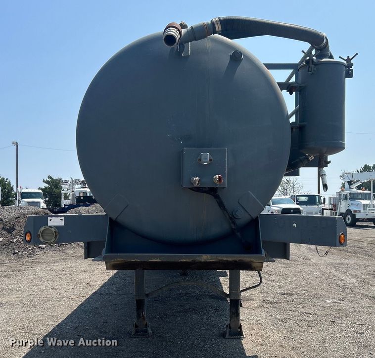 image for item EG0954 2012 Dragon Products Ltd. vacuum trailer