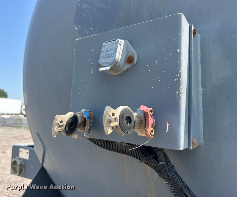 image for item EG0954 2012 Dragon Products Ltd. vacuum trailer