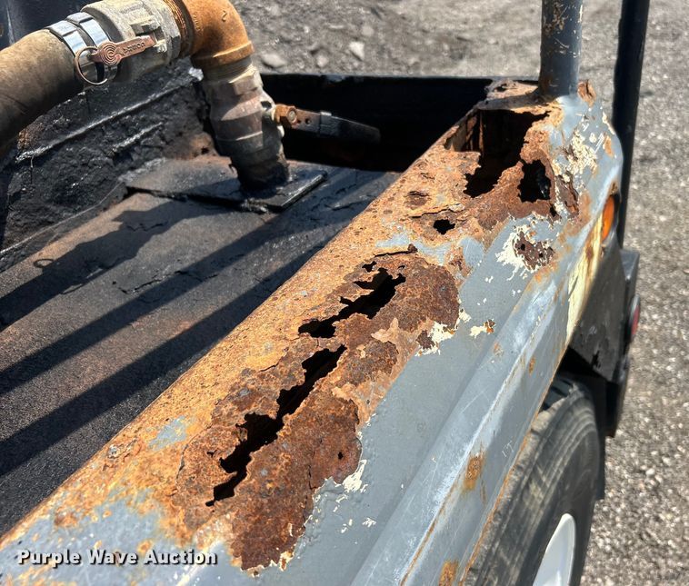 image for item EG0954 2012 Dragon Products Ltd. vacuum trailer