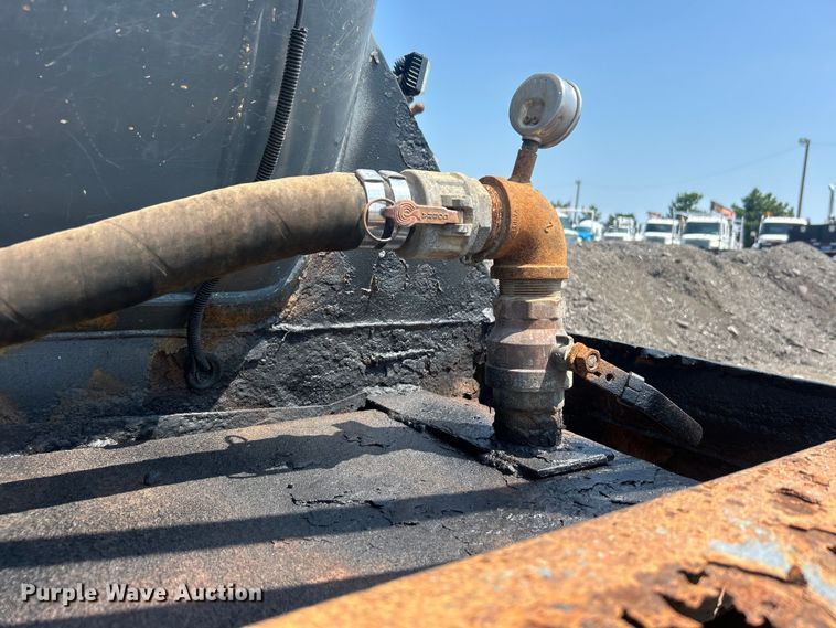 image for item EG0954 2012 Dragon Products Ltd. vacuum trailer