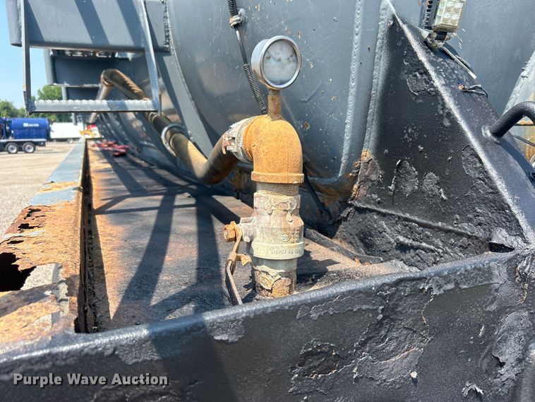 image for item EG0954 2012 Dragon Products Ltd. vacuum trailer