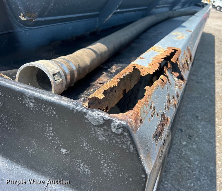 image for item EG0954 2012 Dragon Products Ltd. vacuum trailer