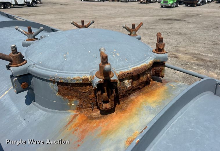 image for item EG0954 2012 Dragon Products Ltd. vacuum trailer