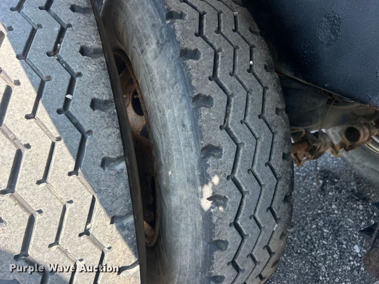 image for item EG0954 2012 Dragon Products Ltd. vacuum trailer