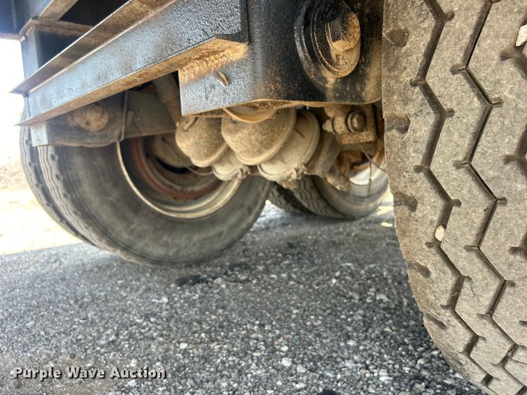 image for item EG0954 2012 Dragon Products Ltd. vacuum trailer