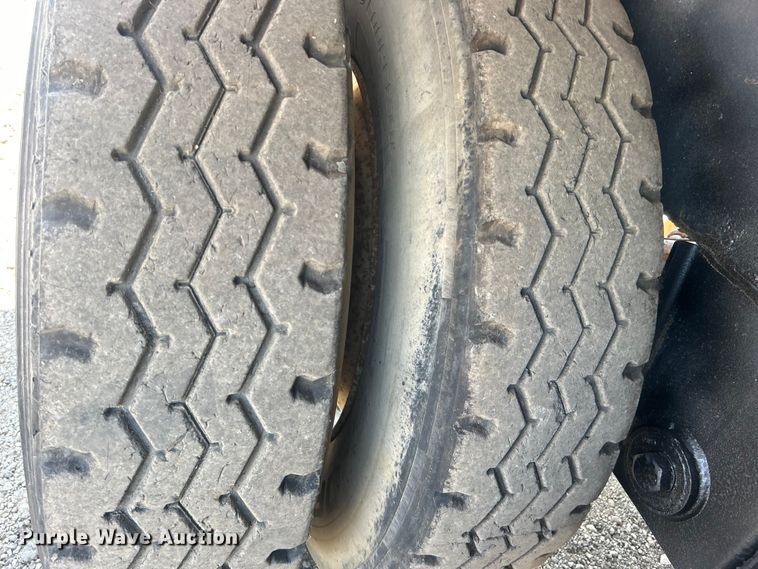 image for item EG0954 2012 Dragon Products Ltd. vacuum trailer